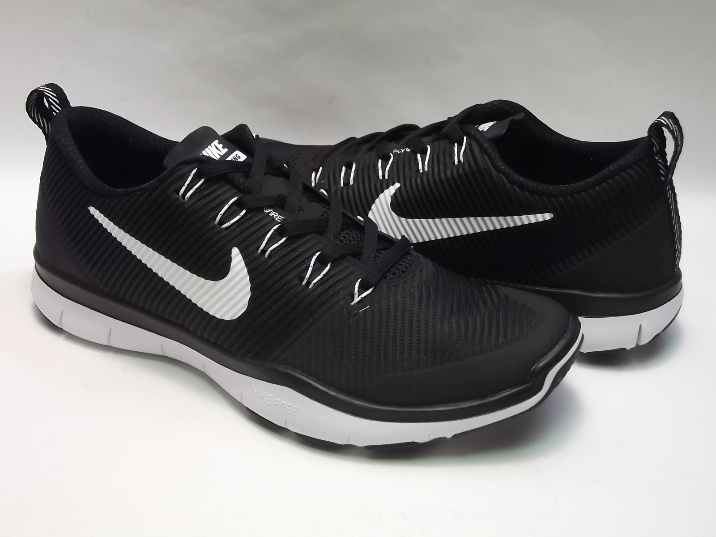 nike free train versatility black
